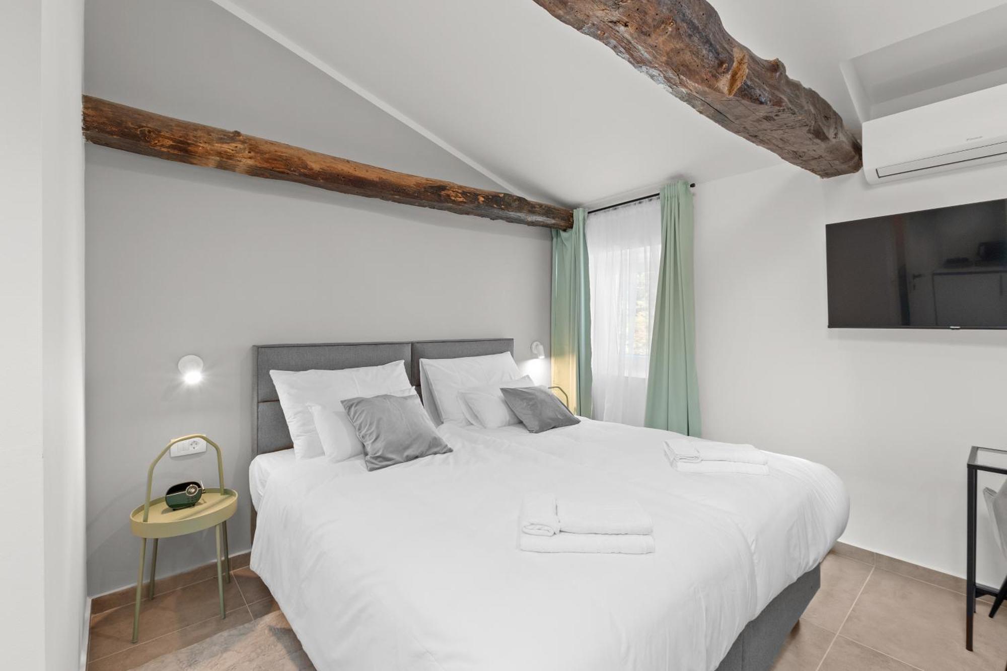 Konoba Most Rooms Бузет Екстер'єр фото